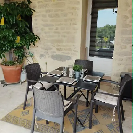 Charme De L'ancien Entre Cevennes Et Nyaraló